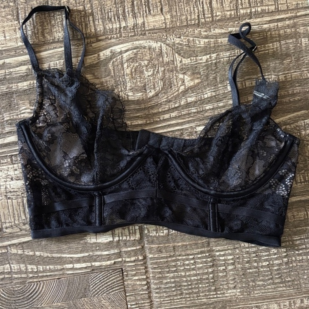Victoria secret Lace Underwire Bralette - Black